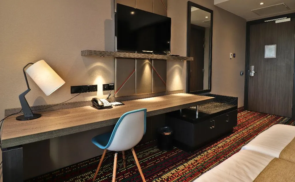 Double or Twin STANDARD Room, Xo Hotels Couture, Amsterdam