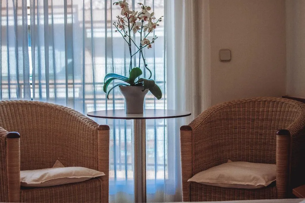 Lobby, Ancora, Costa Brava