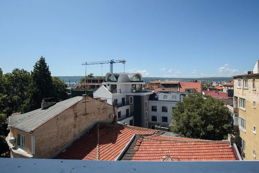 SUITE DELUXE ONE BED Room, M Hostel Musala, Varna
