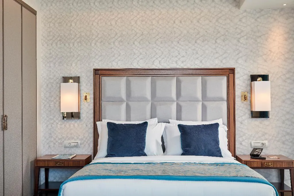 SUITE STANDARD Room, Electra Metropolis, Athens