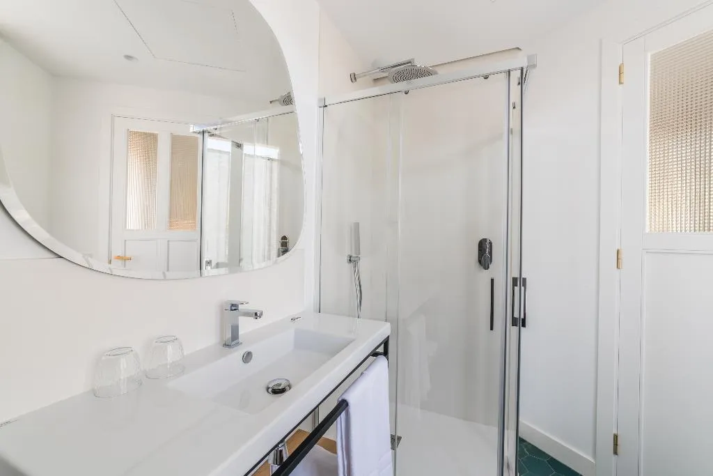 Room, Nou Baleares, Majorca