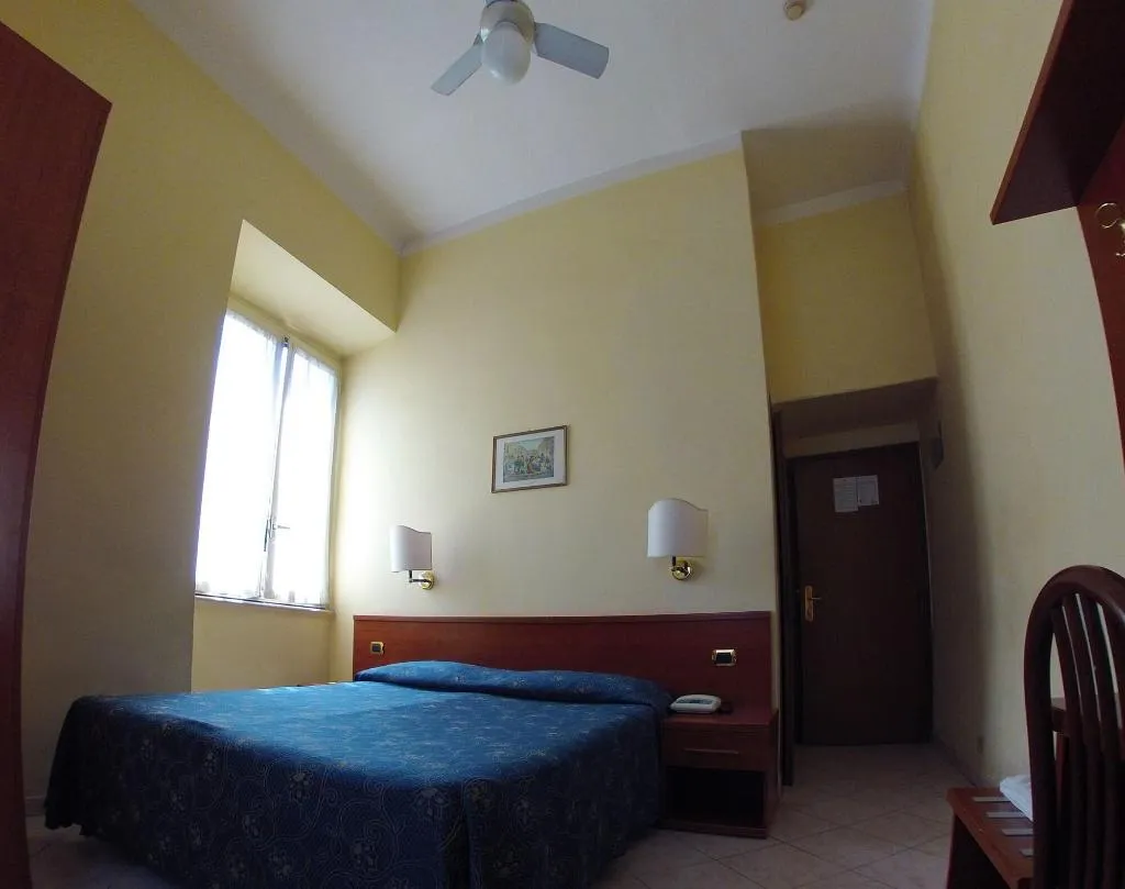 Room, Casali, Naples