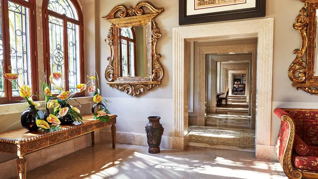 Lobby, San Clemente Palace, Venice