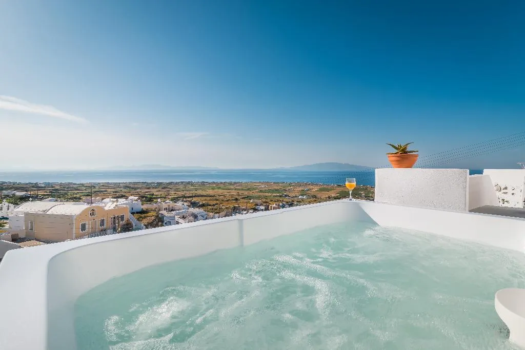 SUITE HONEYMOON Room, Fava Eco Suites, Santorini