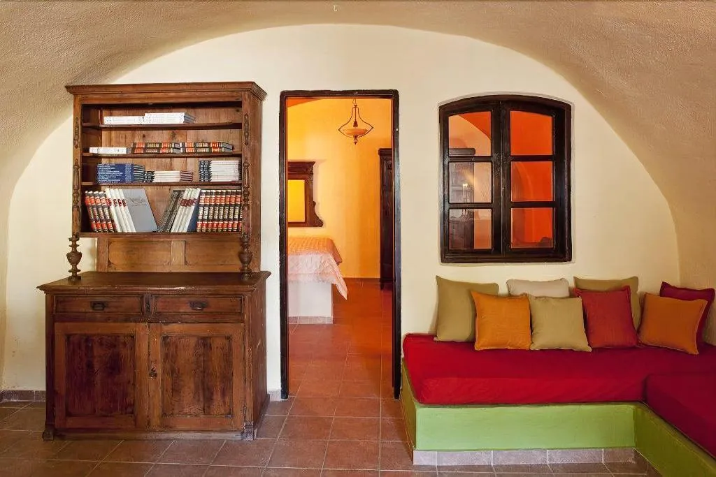 Room, Lava Suites & Lounge, Santorini