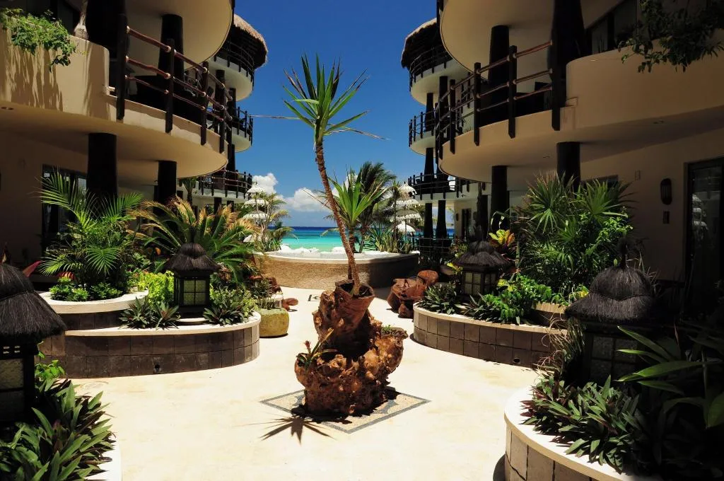 Lobby, El Taj Ocean Front and Beachside Condo Hotel, Playa Del Carmen