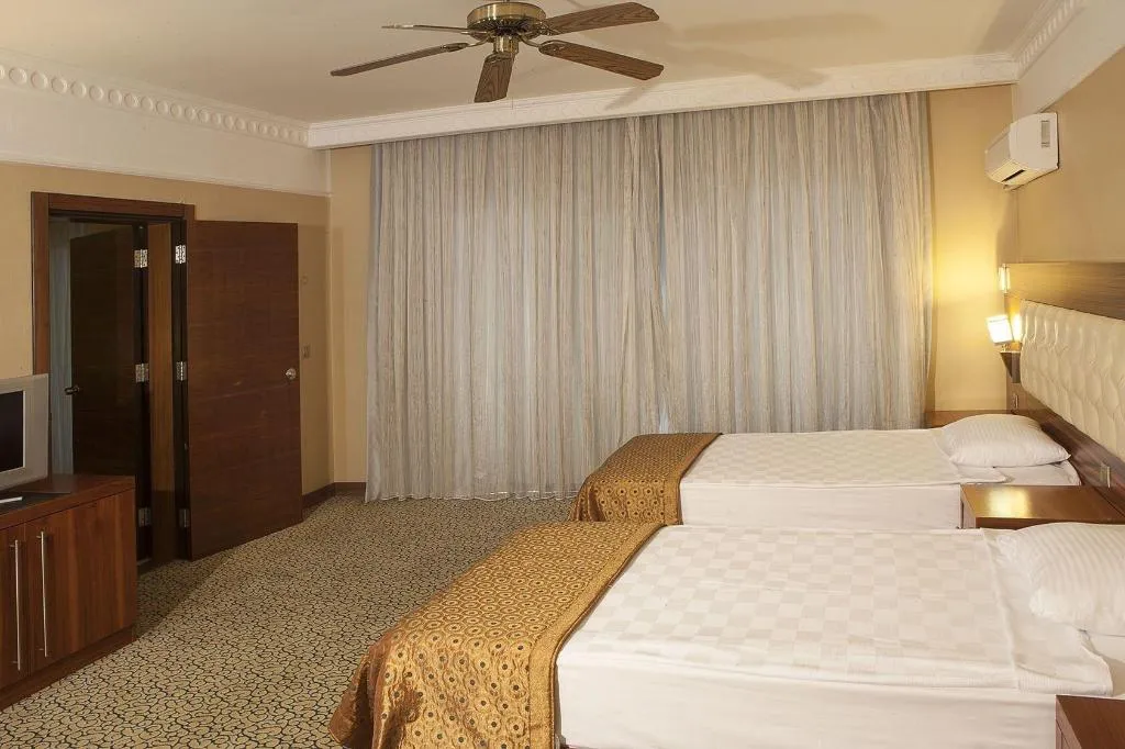 Room, Bera, Antalya
