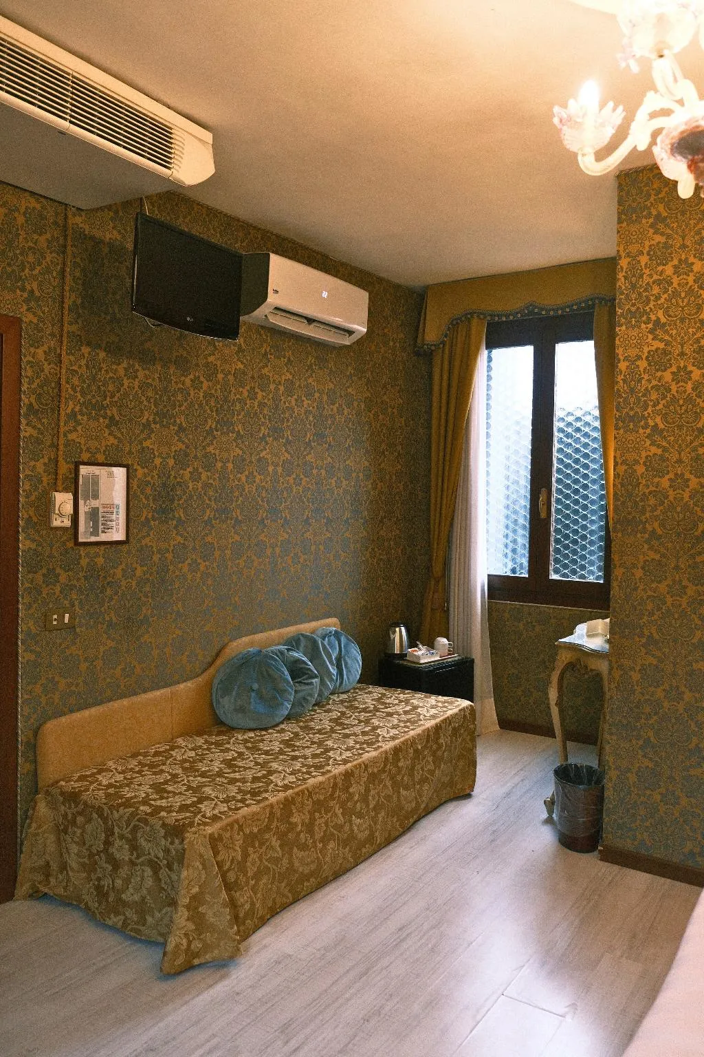 Room SUPERIOR QUEEN BED Room, San Gallo, Venice
