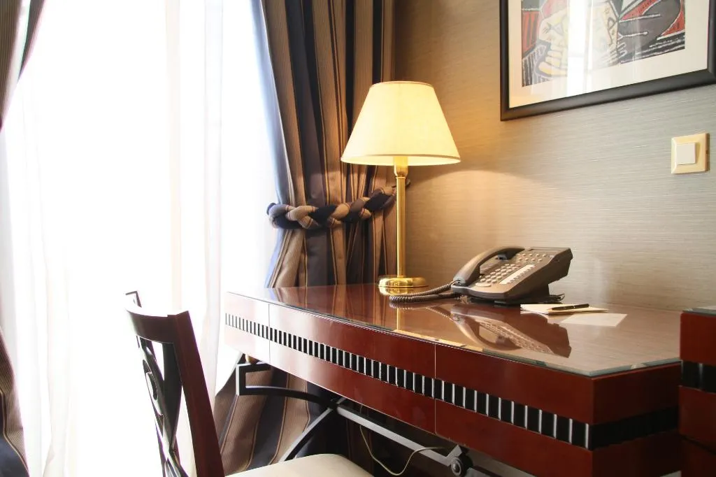 SUITE DELUXE Room, Piraeus Theoxenia, Athens