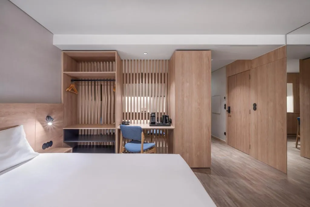 APARTMENT WITH BALCONY Room, Moov Apartments Boavista, Porto