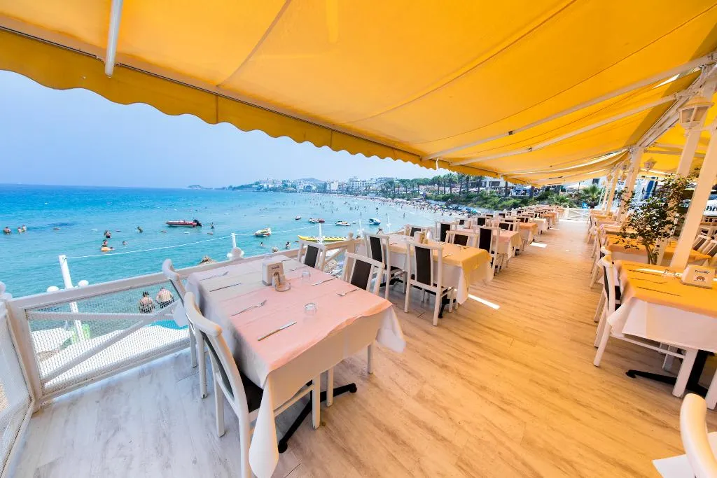 Restaurant, Martı Beach Hotel, Izmir