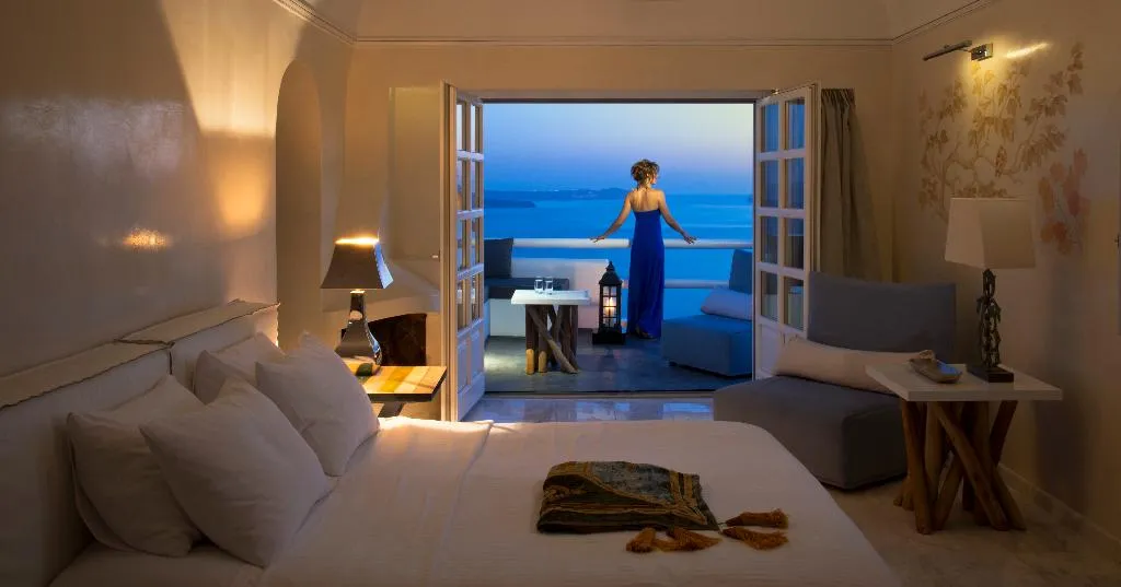 SUITE WITH VIEWS Room, Aspaki Exclusive Hotel, Santorini