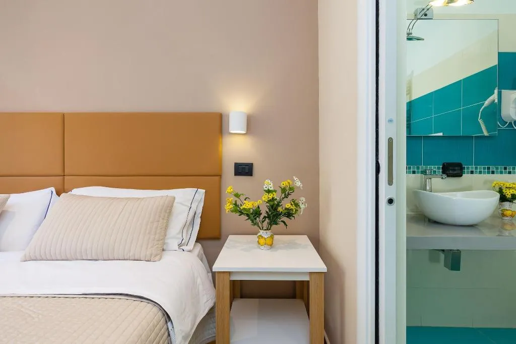 Room, B&B Giacomino, Naples