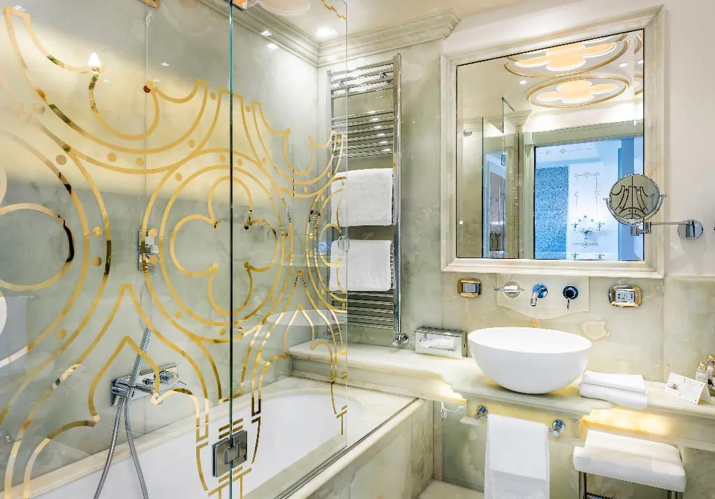 Double or Twin CANAL VIEW Room, Monaco and Grand Canal, Venice