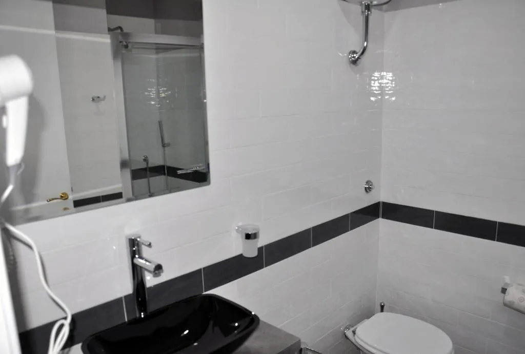 Room, Firenze 32, Naples
