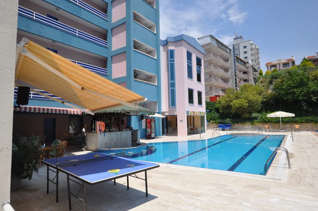 Terrace, Happy Apart Hotel, Izmir