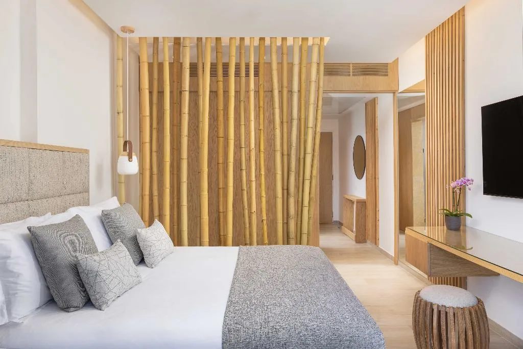 JUNIOR SUITE WITH JACUZZI Room, Atlantica Bay, Cyprus