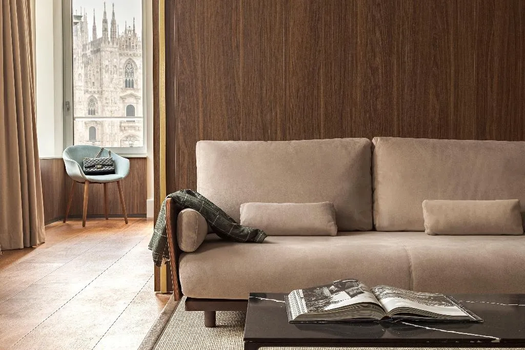 SUITE KING SIZE BED Room, Palazzo Cordusio A Gran Melia Hotel, Naples