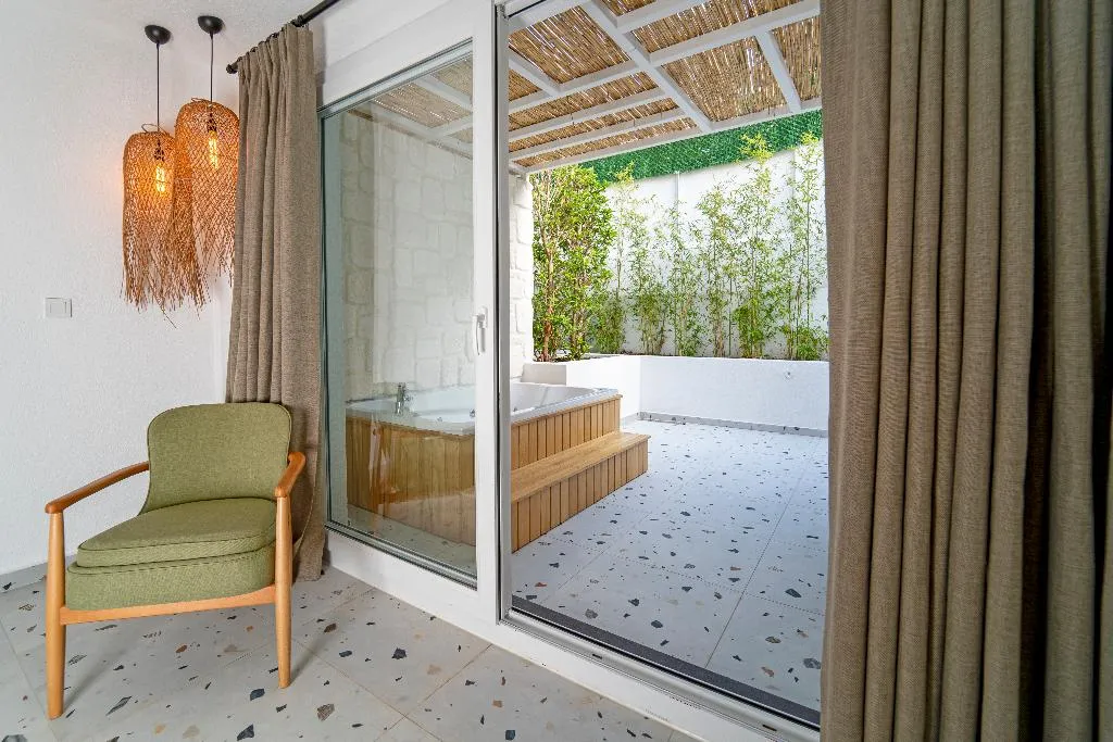 DOUBLE WITH JACUZZI Room, Karbelsun, Dalaman