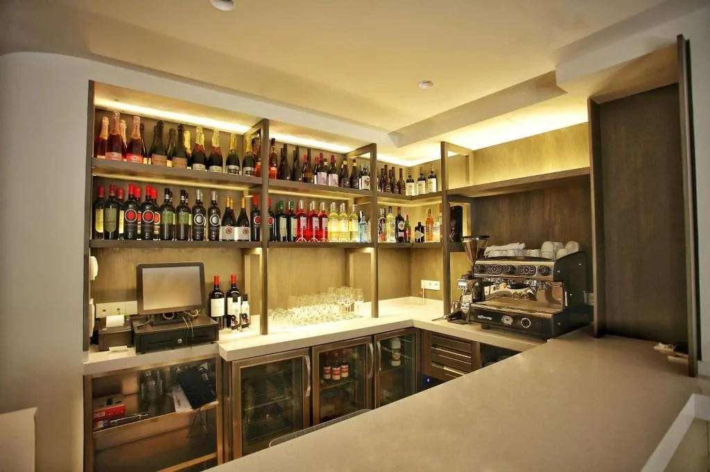 Bar, San Lorenzo Suites, Madrid