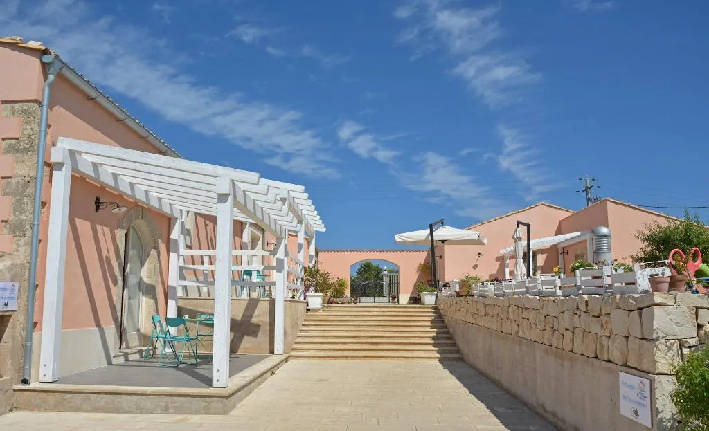 Terrace, Agriturismo Le Zagare Di Vendicari, Catania