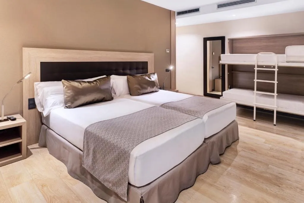 Room, Catalonia Atocha, Madrid