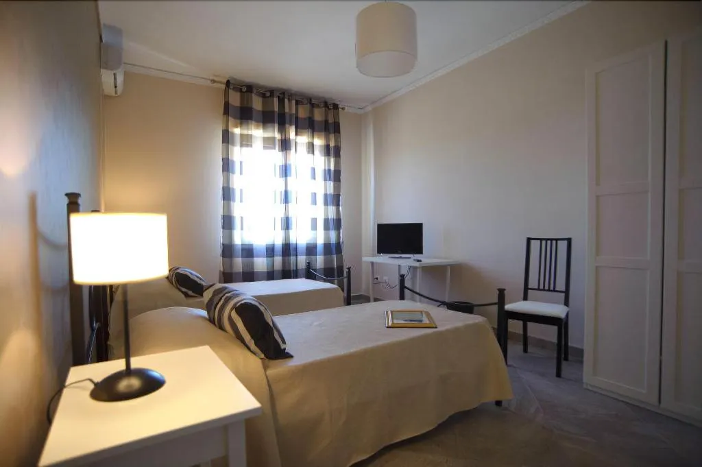 Room, B&B Colletemenite, Catania