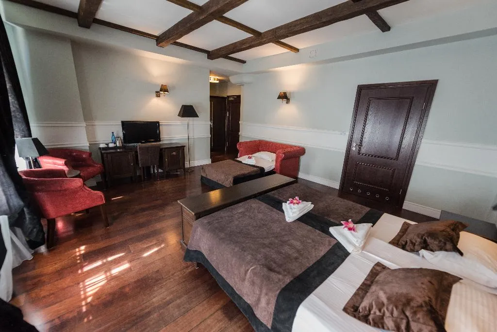 TRIPLE SUPERIOR Room, Holland House Residence Old Town, Gdansk