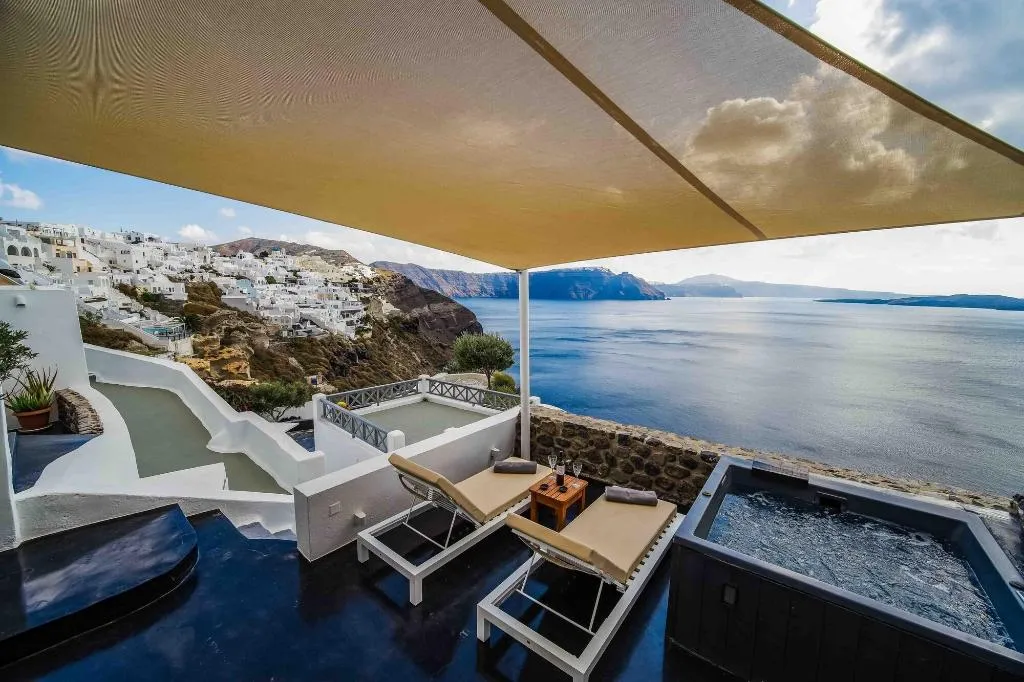 Room, Solstice Luxury Suites, Santorini