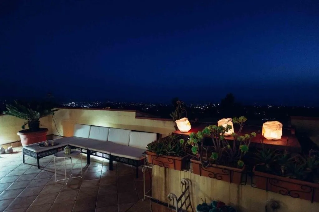 Terrace, B&B Triskéles, Catania