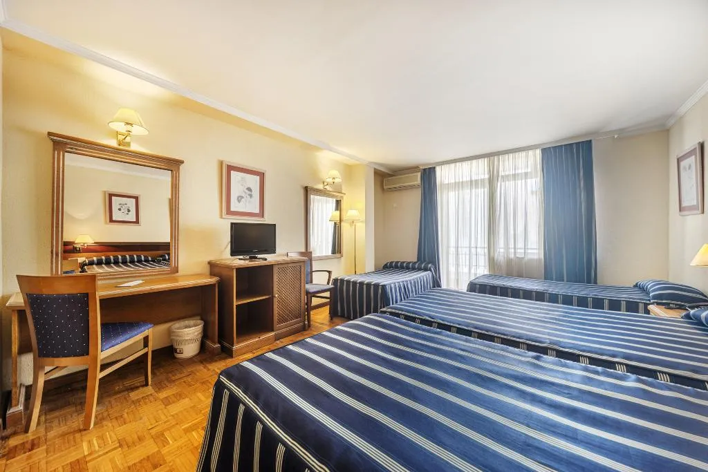 TRIPLE STANDARD Room, Óbal Hotel Marbella, Costa Del Sol