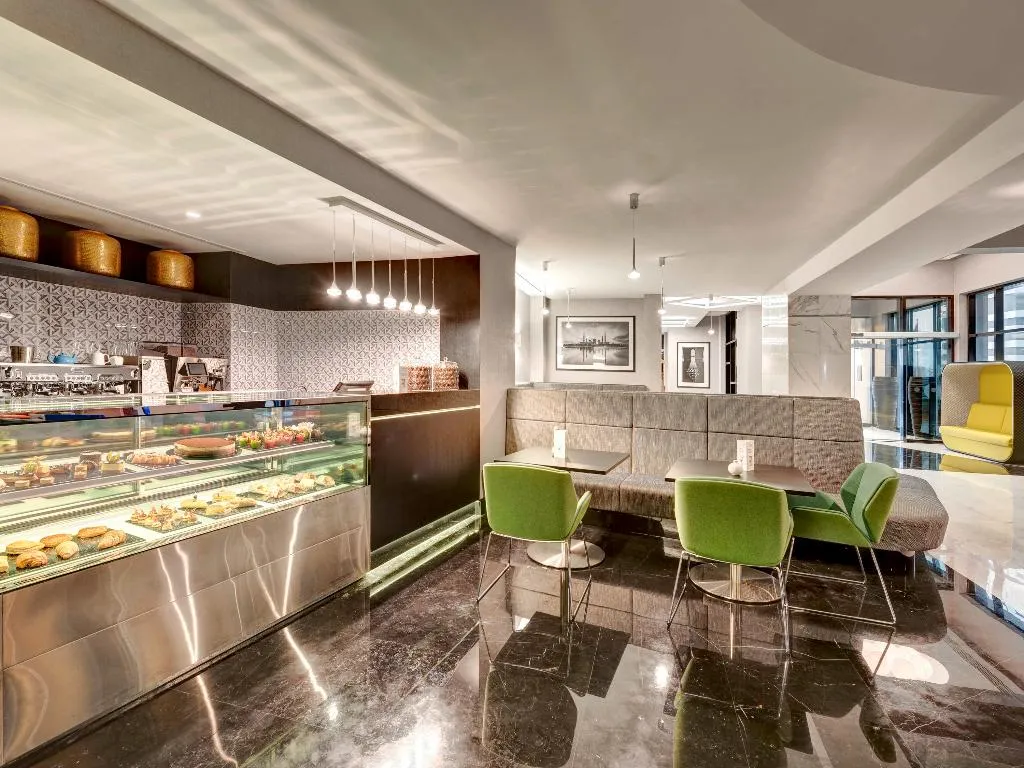 Restaurant, Novotel Sharjah Expo Centre, Dubai