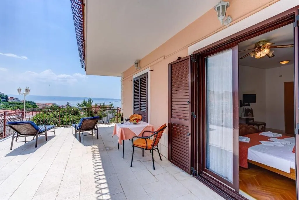 Room, Bed & Breakfast Senator, Split