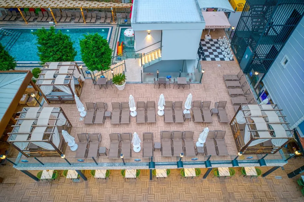 Terrace, Club Big Blue Suite Hotel, Antalya