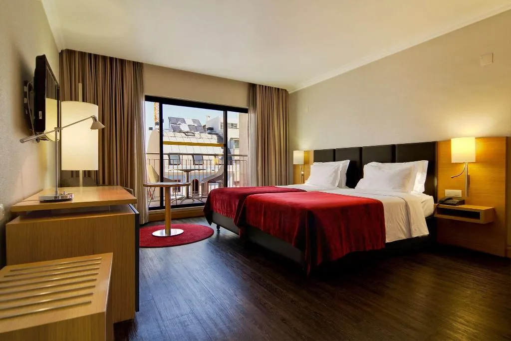 Double or Twin WITH DOUBLE BED Room, SANA Reno, Lisbon
