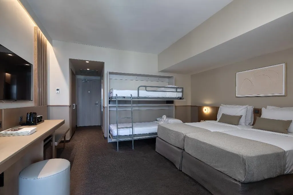 FAMILY ROOM STANDARD Room, Airotel Achaia Beach, Athens