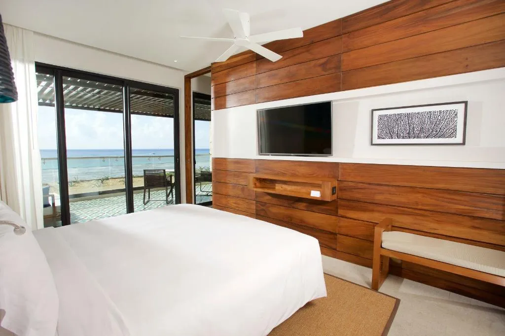SUITE GRAND Room, Devossion by Live Aqua Playa del Carmen AI Only Ad, Playa Del Carmen
