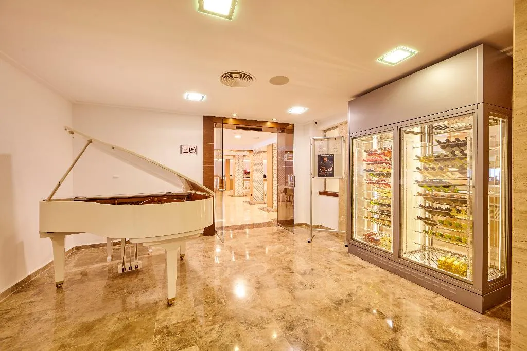 Sports and Entertainment, Mediterranean bay, Majorca