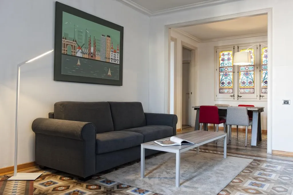 APARTMENT CAPACITY 7 THREE BEDROOMS Room, MH Apartments Tetuan, Barcelona