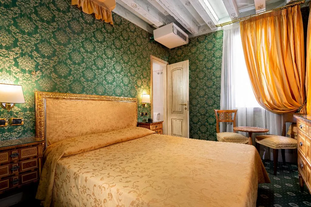 TRIPLE STANDARD Room, Hotel Santa Marina, Venice