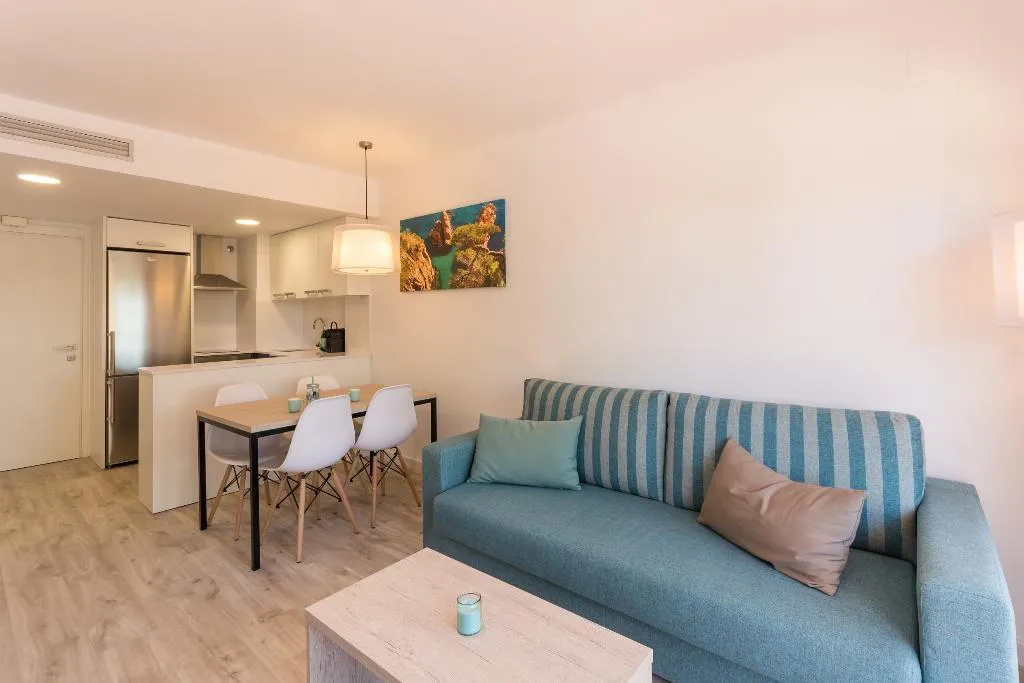 APARTMENT CAPACITY 6 TWO BEDROOMS Room, Pierre & Vacances Estartit Playa, Costa Brava