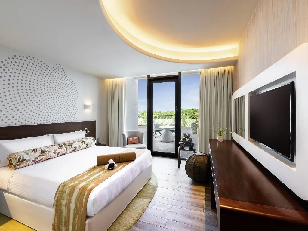 Room, The Retreat Palm Dubai MGallery by Sofitel, Dubai