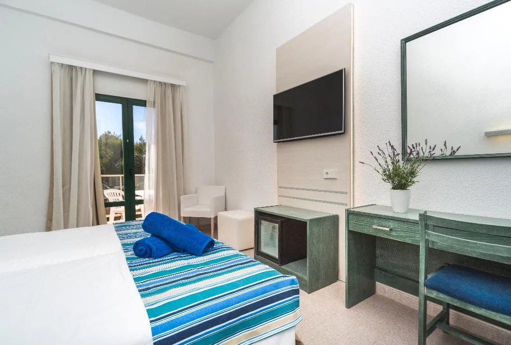 Room, Globales Cala'n Blanes, Menorca