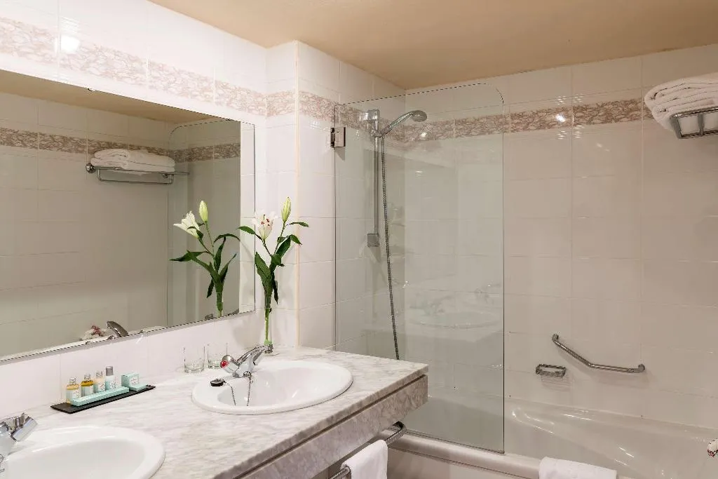 DOUBLE SUPERIOR Room, Parador de Vic-Sau, Barcelona