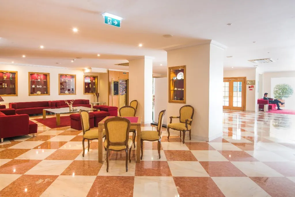 Lobby, Vila Gale Estoril, Lisbon