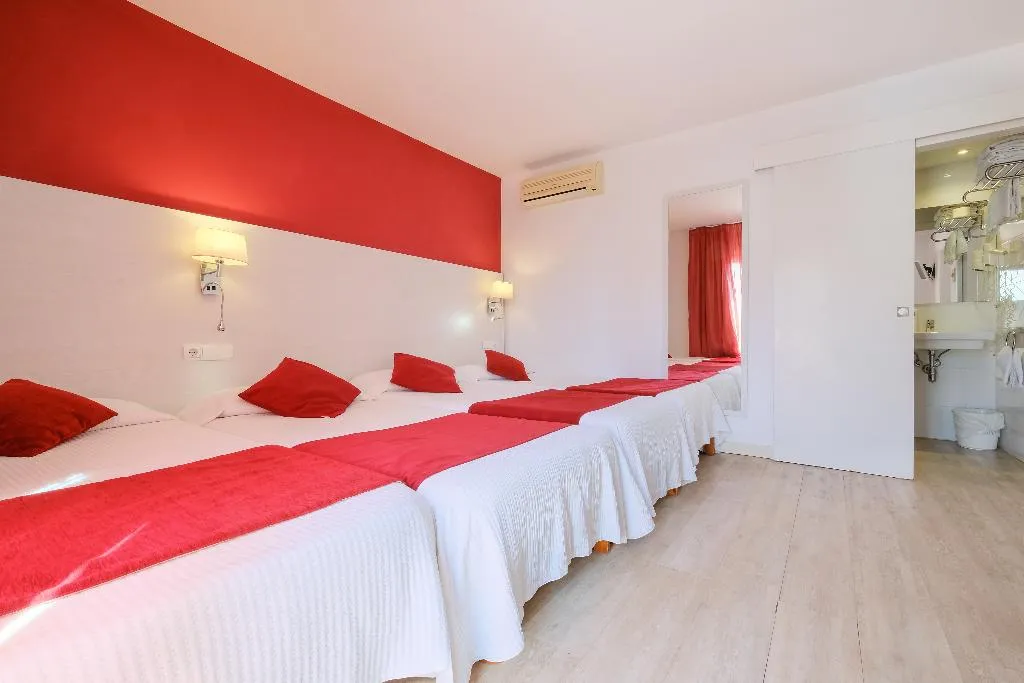 QUADRUPLE STANDARD Room, Azuline Hostal Marino, Ibiza