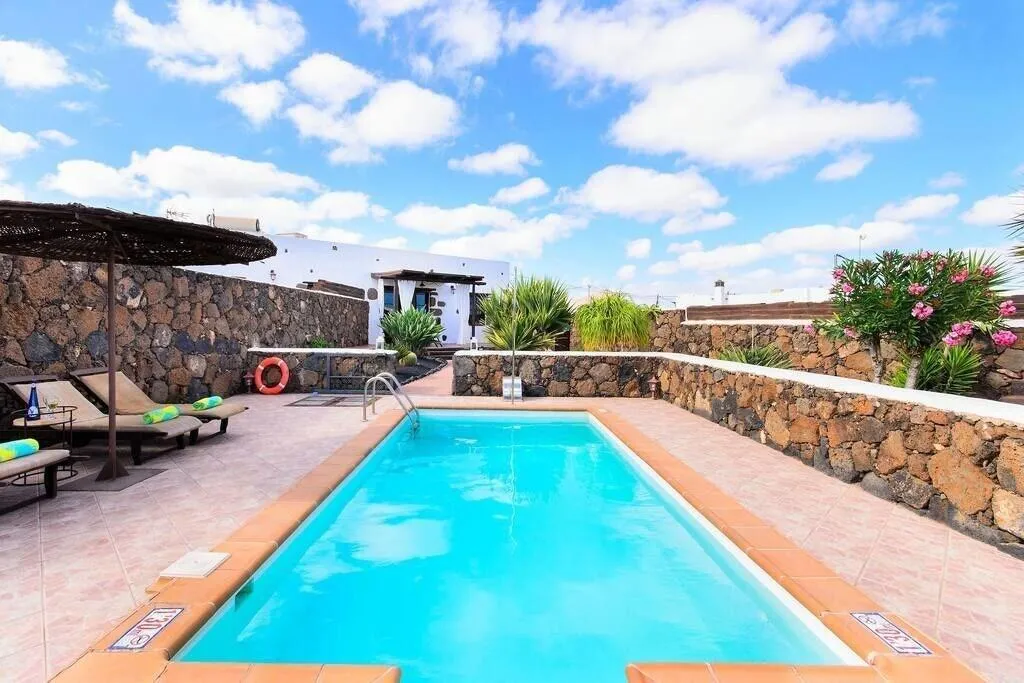 Sports and Entertainment, El Caserio de Guime, Lanzarote