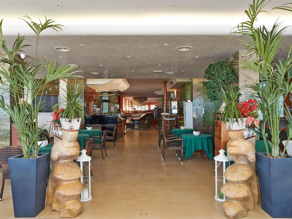 Lobby, Capitol, Venice