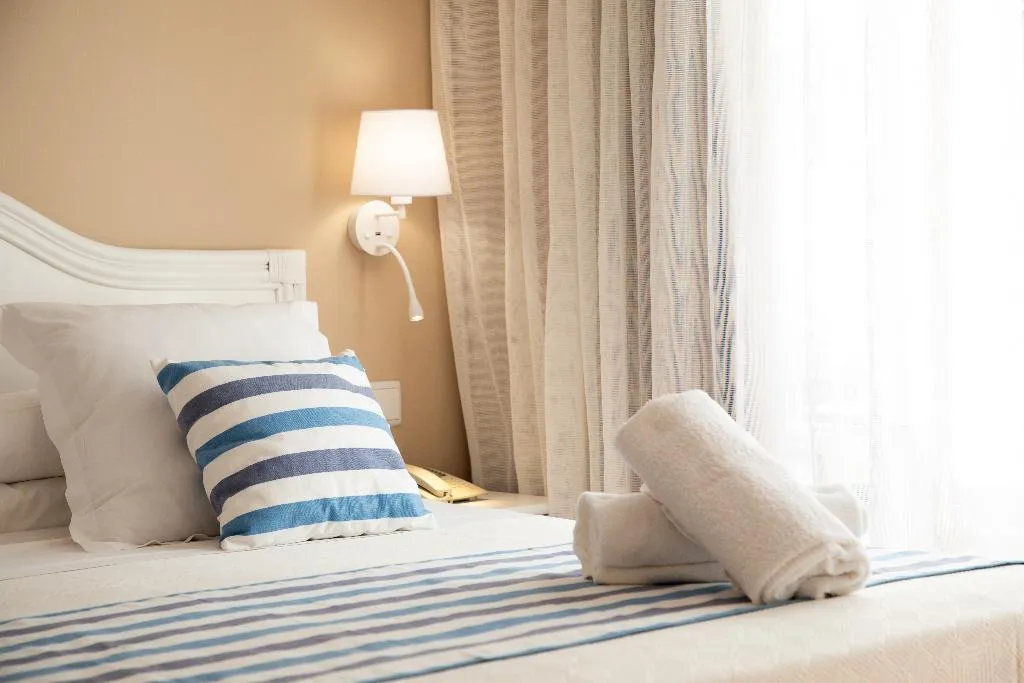 DOUBLE SINGLE USE SUPERIOR Room, DWO Les Palmeres, Costa Brava