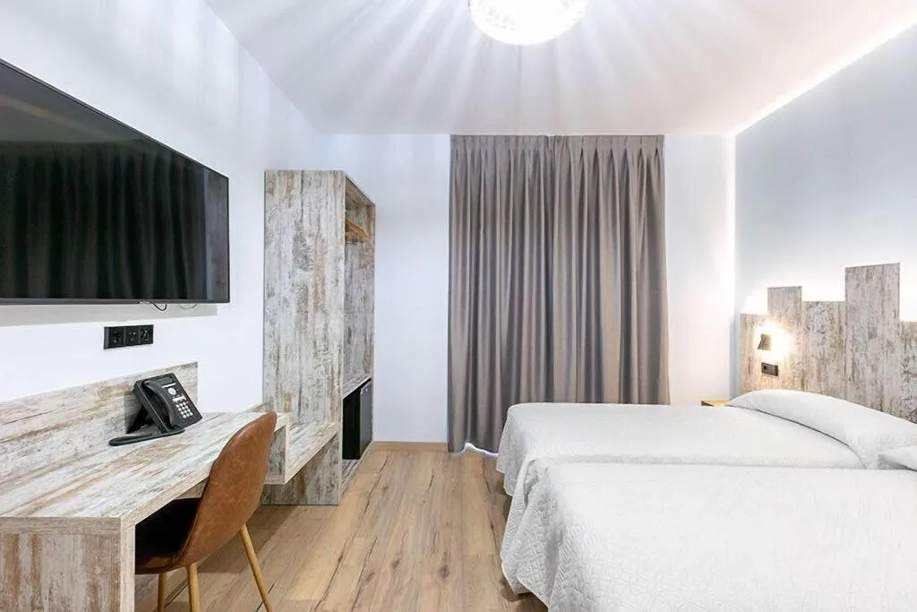 Room, Hostal Anta N Marta N, Madrid